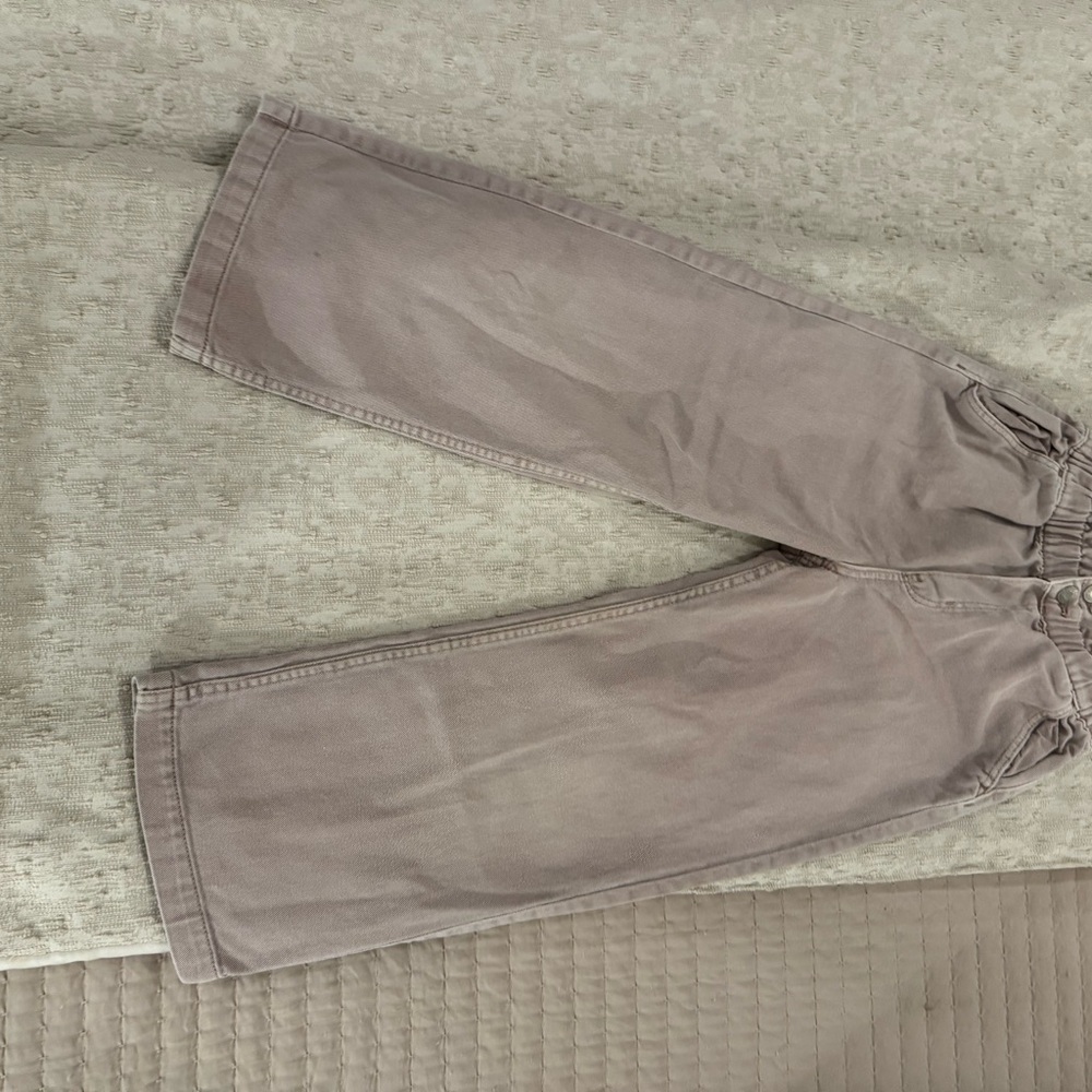 H&M girls size 8/9 mauve paper bag jeans. Wide leg elastic waist with snap